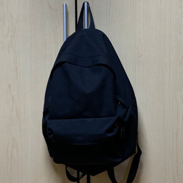 꼼데가르송 레더스트랩 백팩(M사이즈)