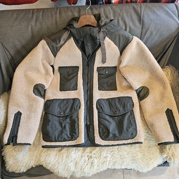 M 이스트로그 보아 트레블러 자켓