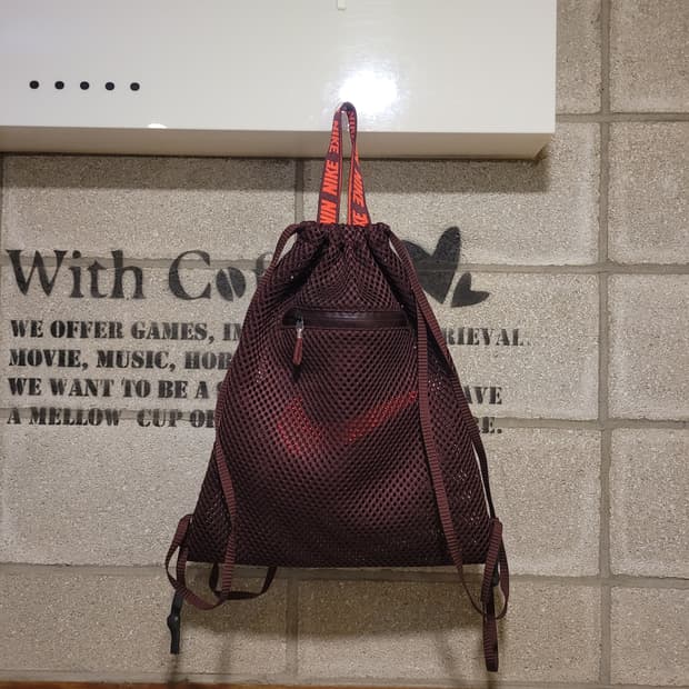 나이키 에센셜 짐색