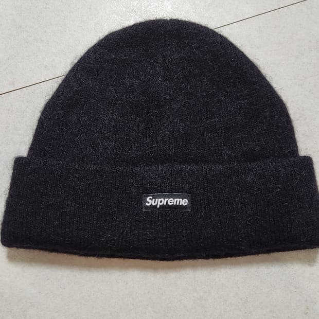 슈프림 모헤어 비니 23fw