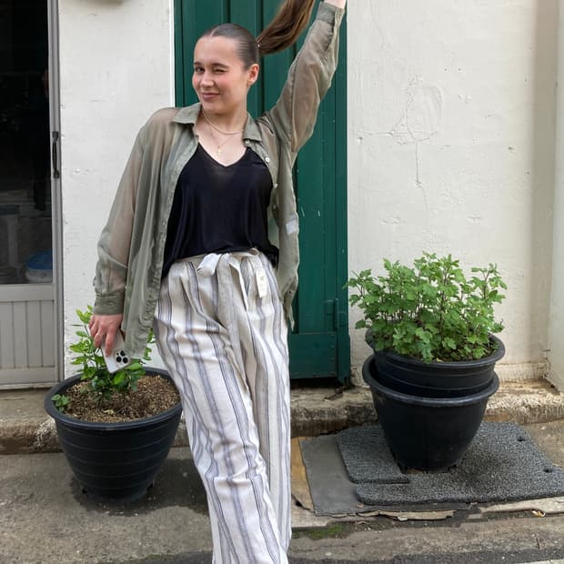 시스루 카키 실루엣 셔츠