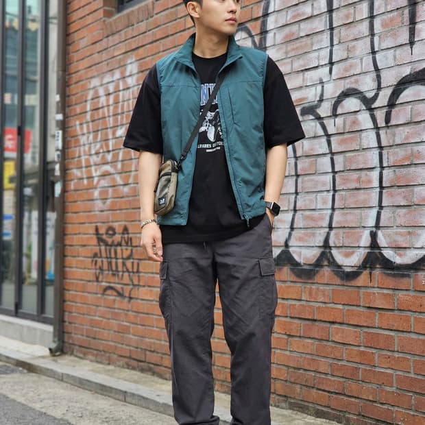 코오롱스포츠 경량 스트레치 방풍 베스트_100