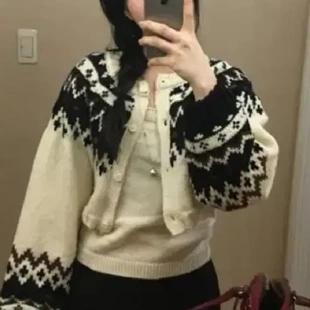 아워캐비넷 스노우 크롭 가디건 세트