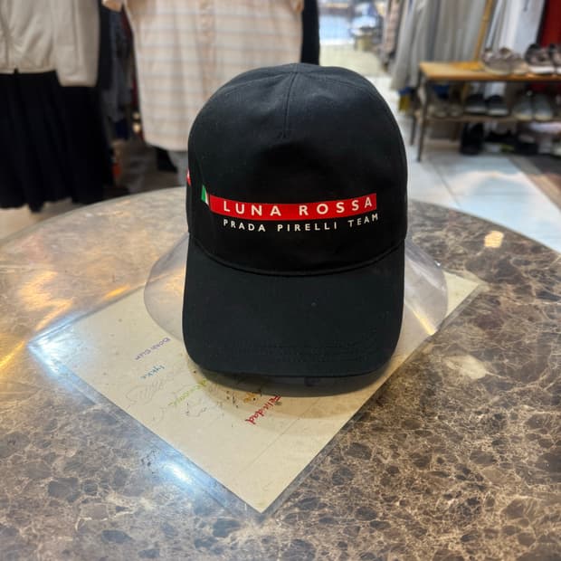 M 정품 프라다 루나로사 피렐리팀 볼캡 팝니다