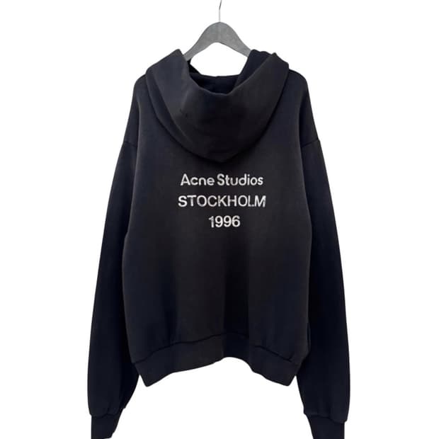 아크네 백로고 후드티