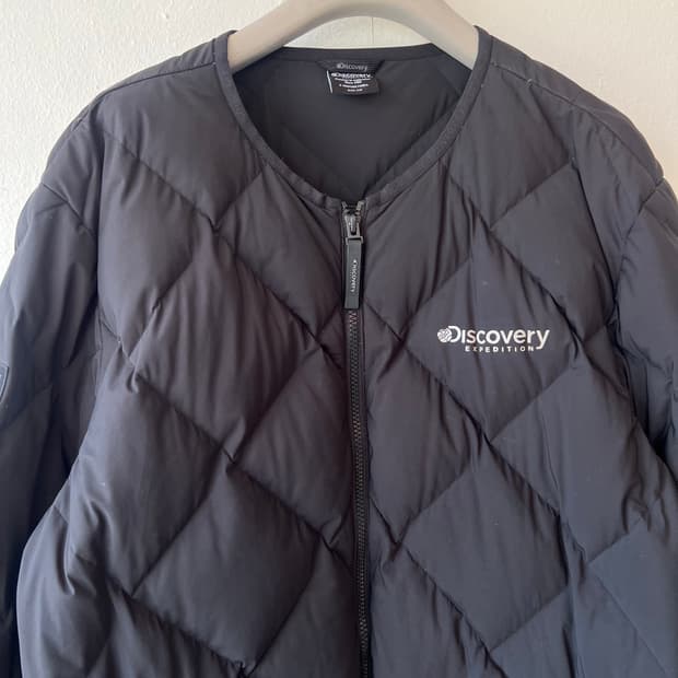 디스커버리 남성 블랙 구스다운패딩 간절기누빔점퍼