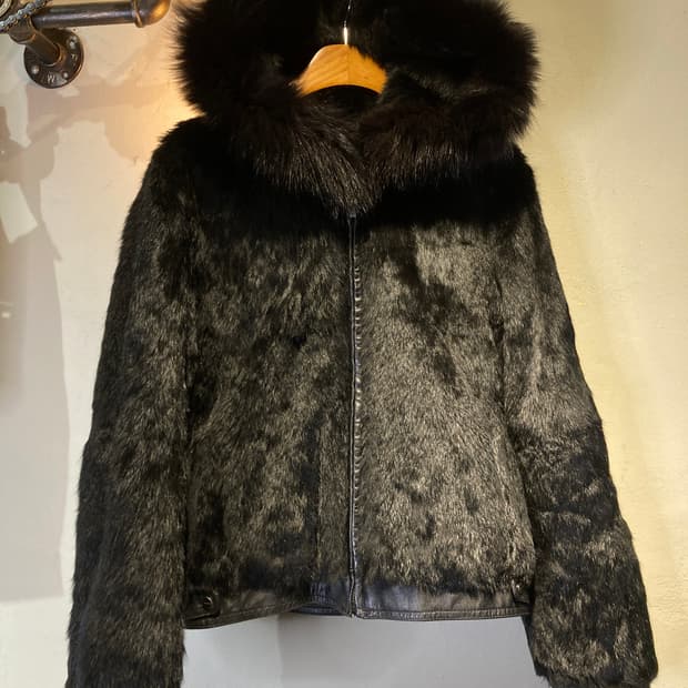 [ 래빗퍼&램스킨 후드 재킷]