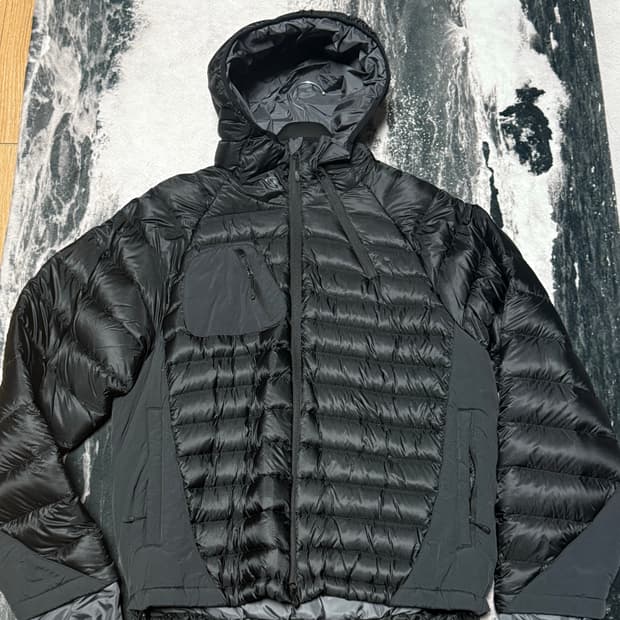 [3] 산산기어 경량패딩 패널드 푸퍼 자켓 블랙 - 24FW