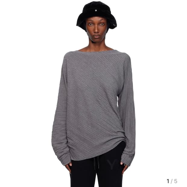 [OPEN YY] 그레이 플리츠 탑