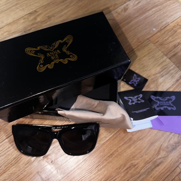 안나수이 선글라스 정품