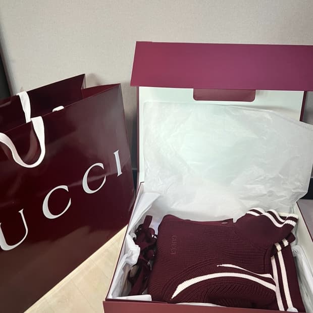 GUCCI 25SS 구찌 로고 울 가디건 신상