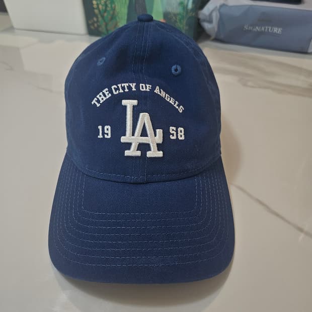 (새제품급)뉴에라 MLB LA 다저스 아치 시티 슬로건 언스트럭쳐 볼캡 