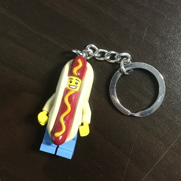 핫도그맨 레고 키링 