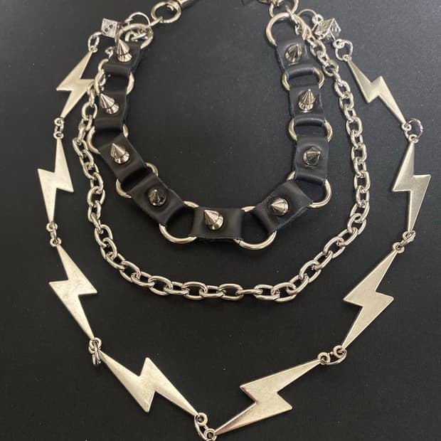 스파이크 트리플 팬츠 체인