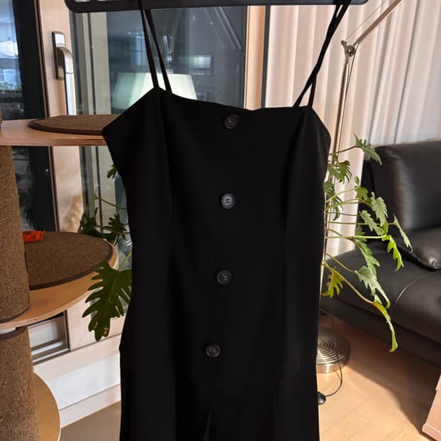 블랙 미니 플리츠 원피스