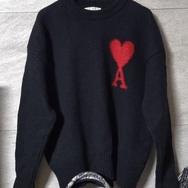 정품) 아미 빅하트 로고  니트 