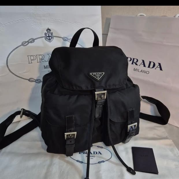 프라다 포코노 백팩 미디움