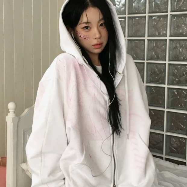러브이즈트루 캐캐체 캐릭캐릭체인지 후드집업 새상품
