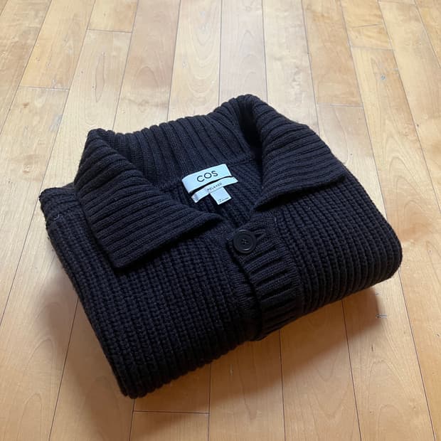 COS 리브드 울 니트 가디건 다크 브라운 L