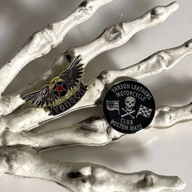 TWO PINS SET 2핀 세트