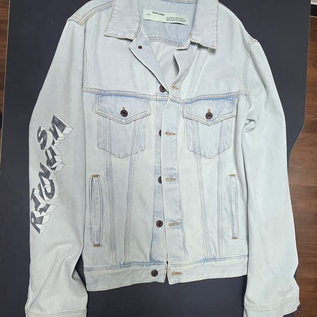 Off- white 