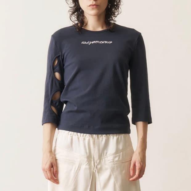 3-quarter cutout tee