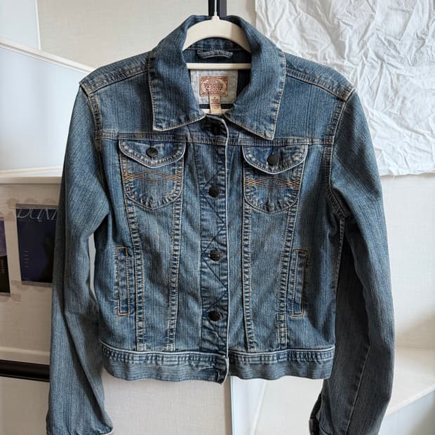 스티치 포인트 데님 자켓