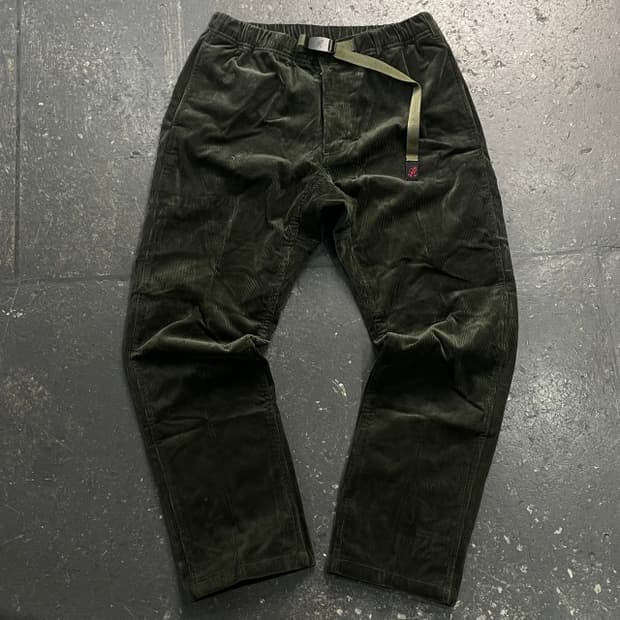 100 그라미치 코듀로이 팬츠 