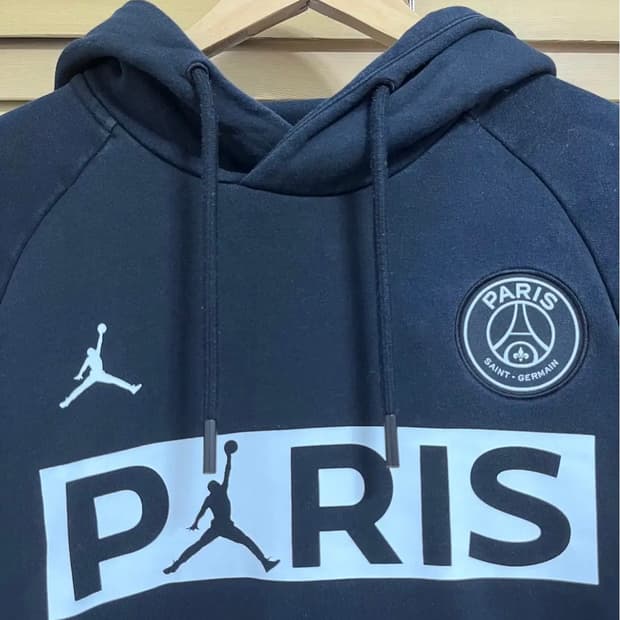 나이키조던 남성 블랙 파리생제르망 후드티셔츠
