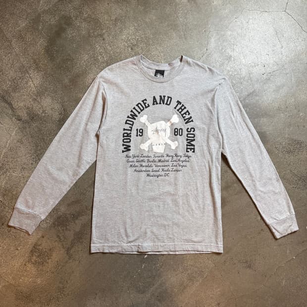 스투시 스컬 롱슬리브