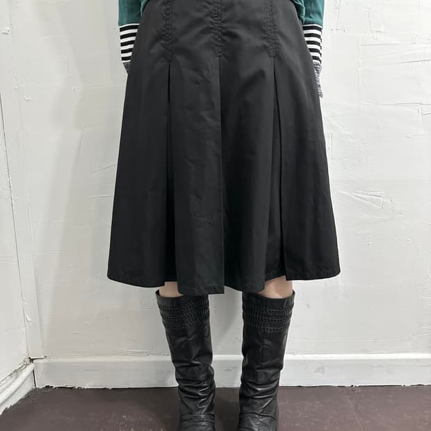 kawa okada pleats skirt