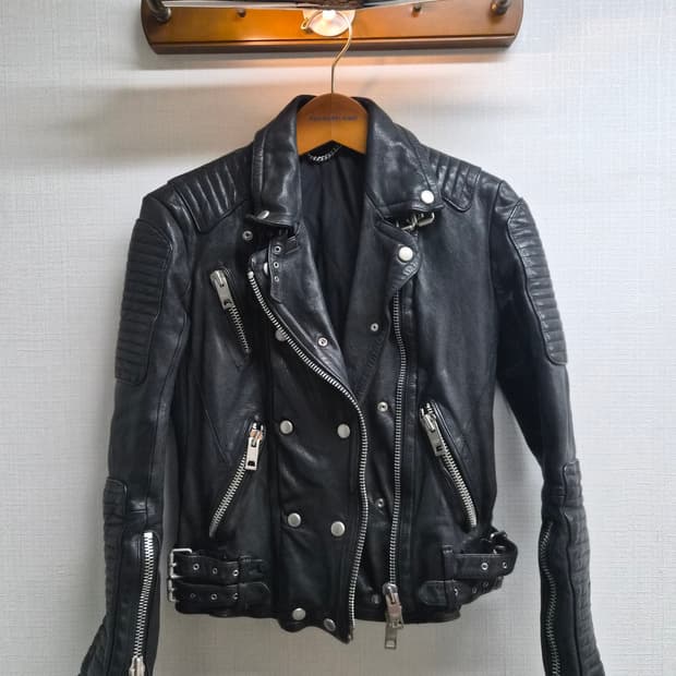 우먼 55) ITALY 양가죽 라이더 자켓 팝니다