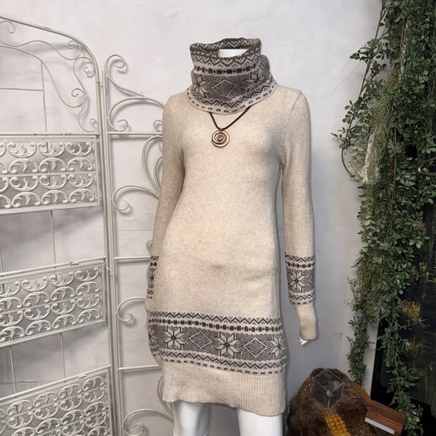 Oatmeal snowflake warmer neck knit ops