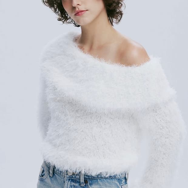 애프터아워즈 소프트 헤어리 오프숄더 / 정가 119,000