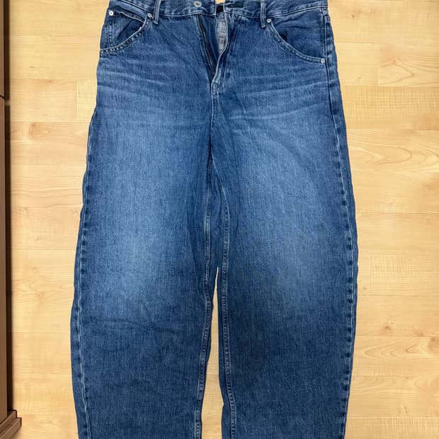 유니클로 배기커브 진 