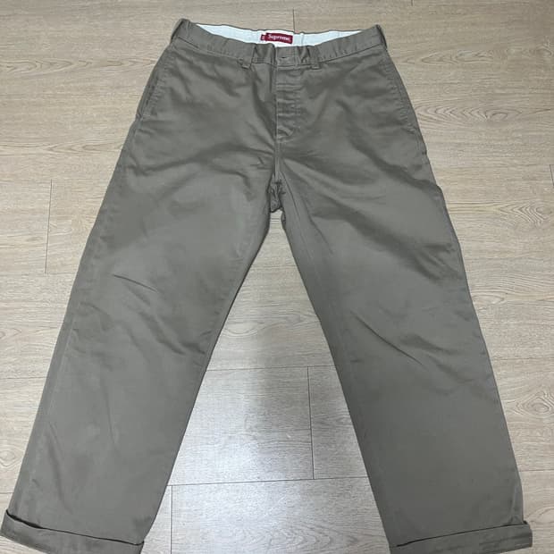 슈프림 핀업걸 치노 32