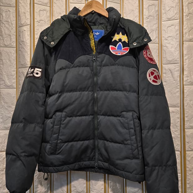 아디다스 오리털패딩 카키패딩 95