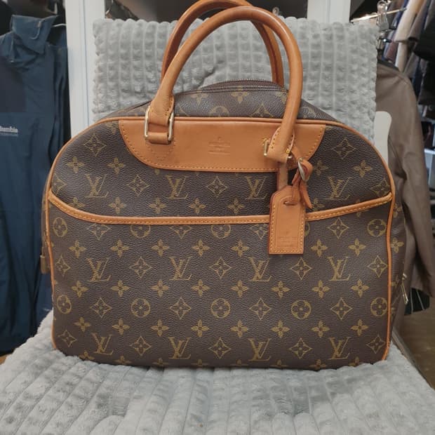 루이뷔통 가방 팔아요