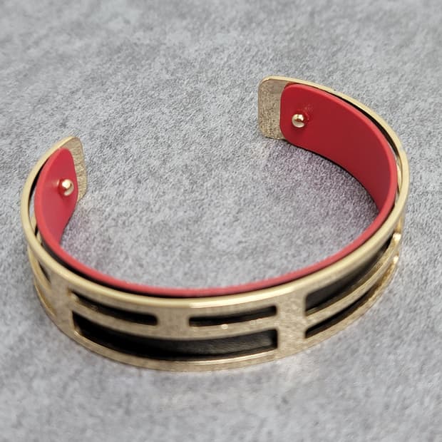 bangle bracelet