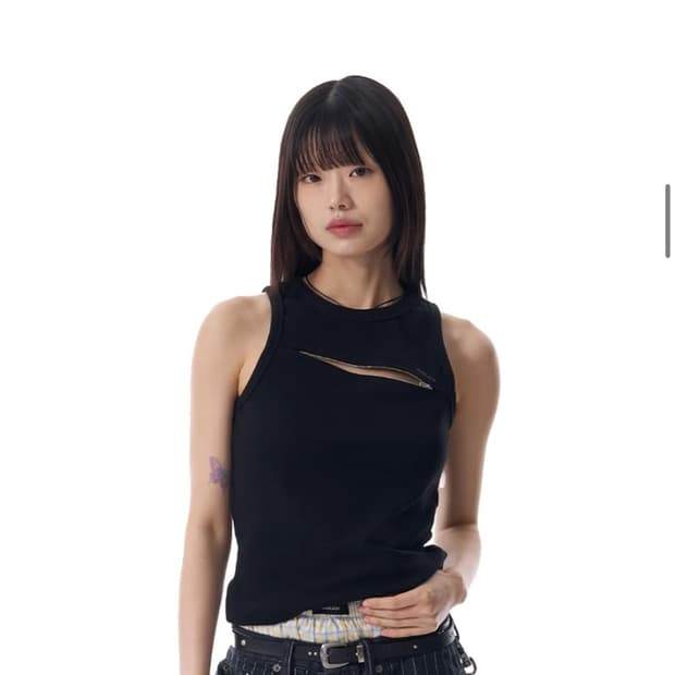 아캄 Zippered Sleeveless (Black) 슬리브리스