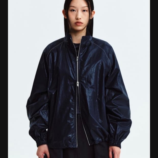 마땡킴 코팅 점퍼 네이비