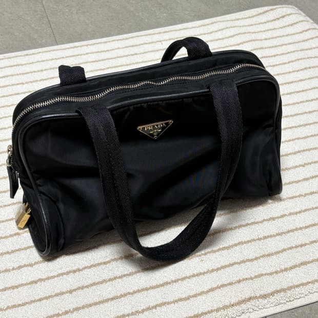프라다 빈티지 숄더백