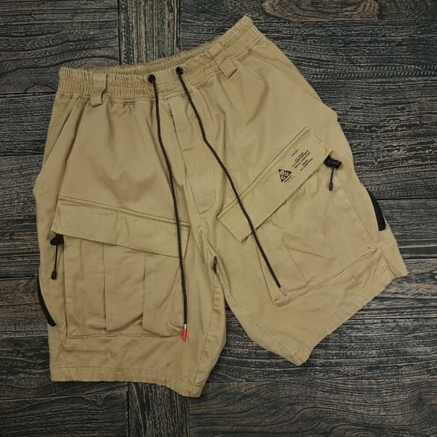 [나이키 ACG] 카고 숏츠 반바지 베이지 M15573