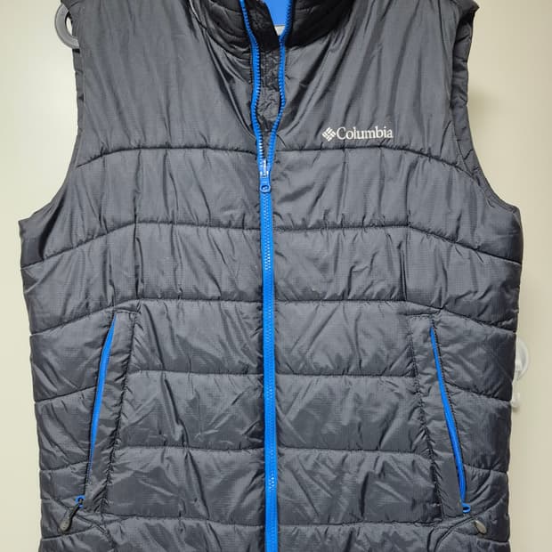 콜롬비아 정품 오리털경량패딩조끼 100사이즈 팝니다 