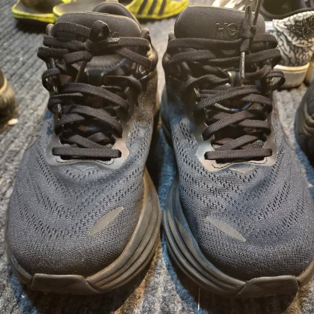 스투시 에어페니2 + 호카 본디8 와이드 일괄