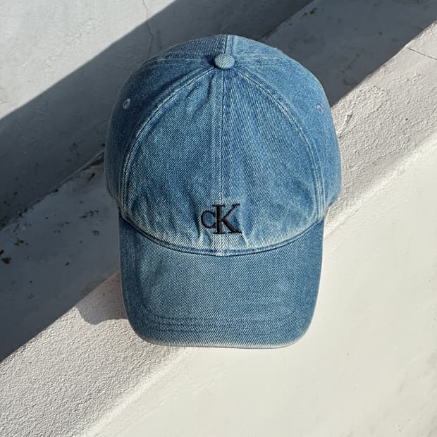[M-L] 캘빈클라인 로고 데님 볼캡 모자