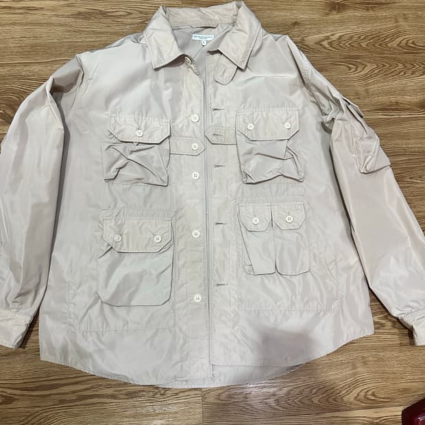 엔지니어드가먼츠 익스플로러셔츠 메모리폴리L 실착3