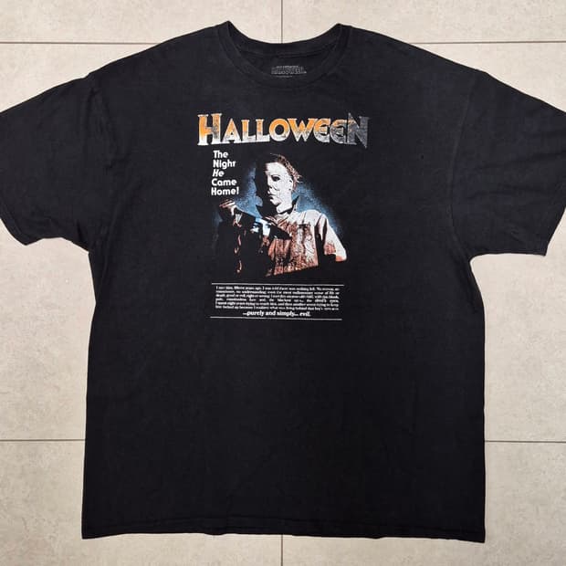 Vtg.'HALLOWEEN'
Michael Myers T-Shirt