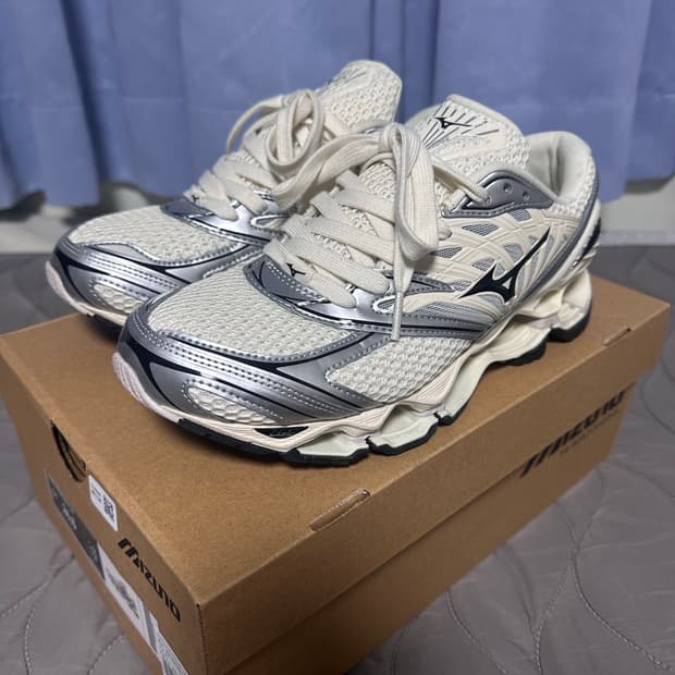 미즈노 웨이브 프로페시 265 사이즈 판매합니다