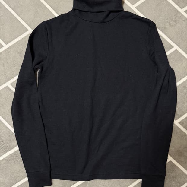 라프시몬스 R로고 터틀넥